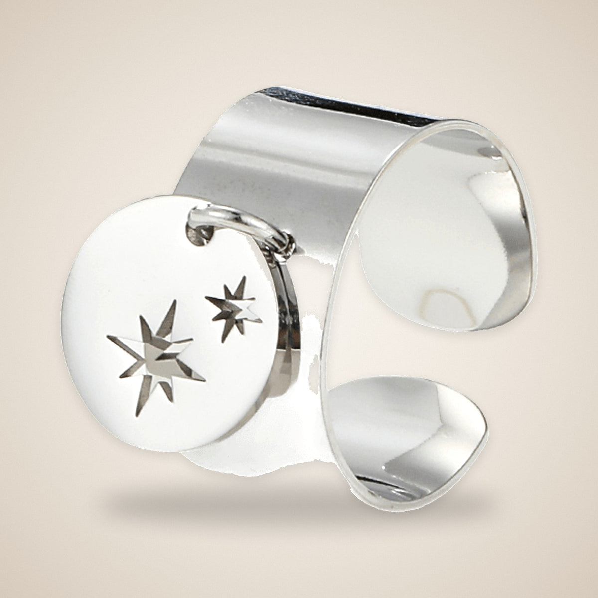 Bague Médaille Étoile – vue détaillée 3 – Maison Trèfle
