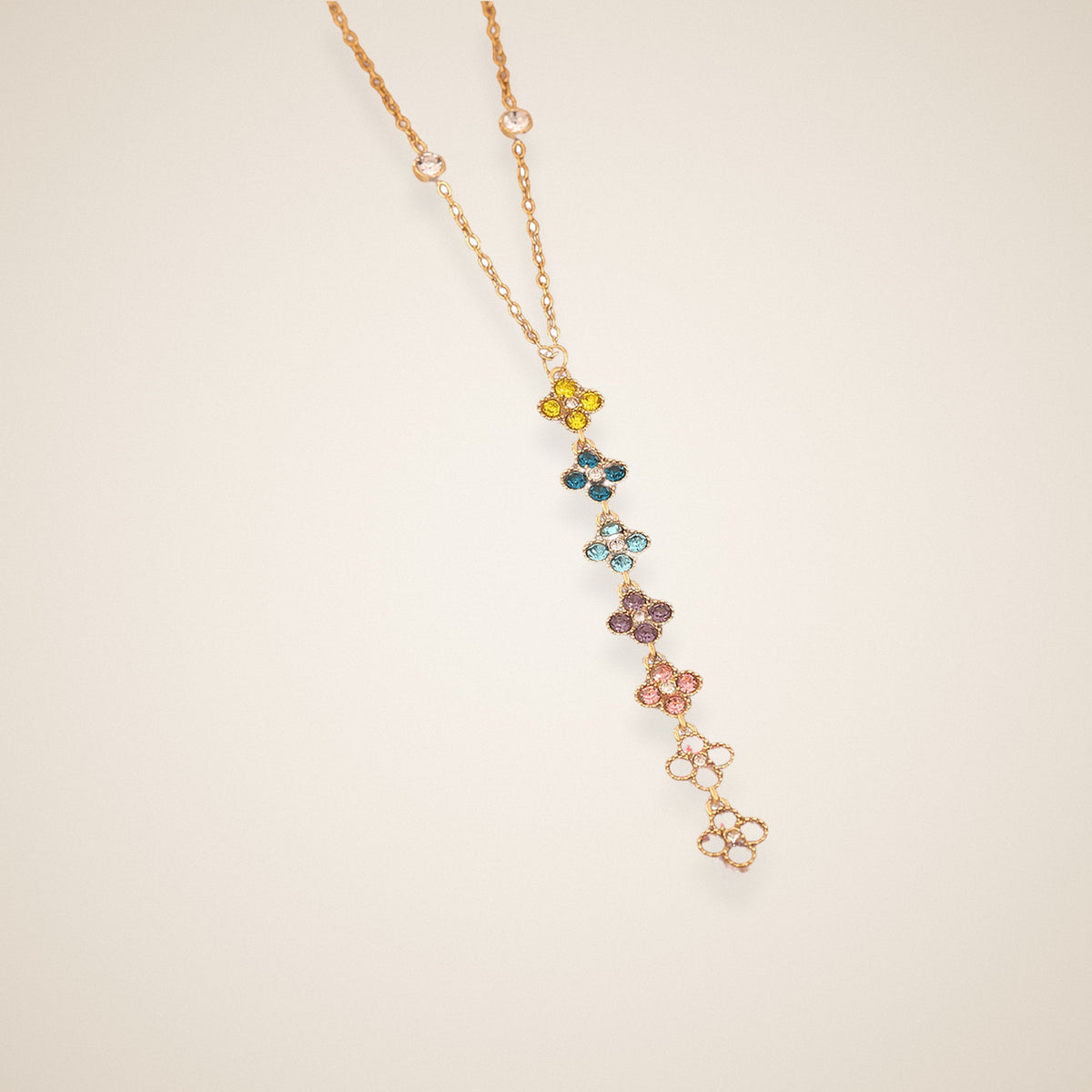 Collier Cascade Florale – vue détaillée 2 – Maison Trèfle