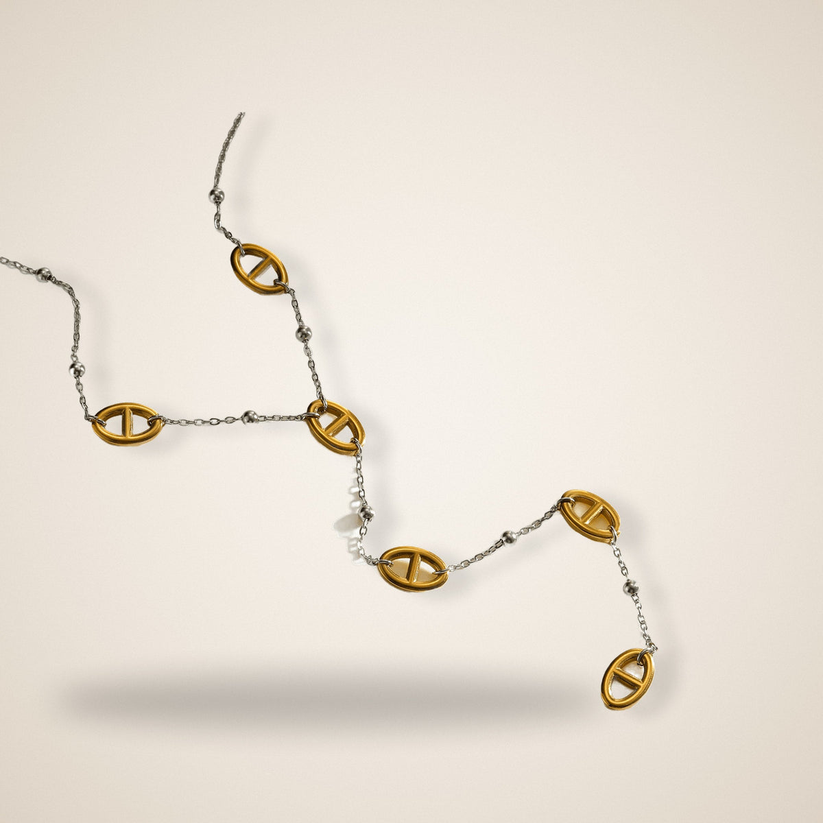 Collier Y Maille Marine – vue détaillée 3 – Maison Trèfle